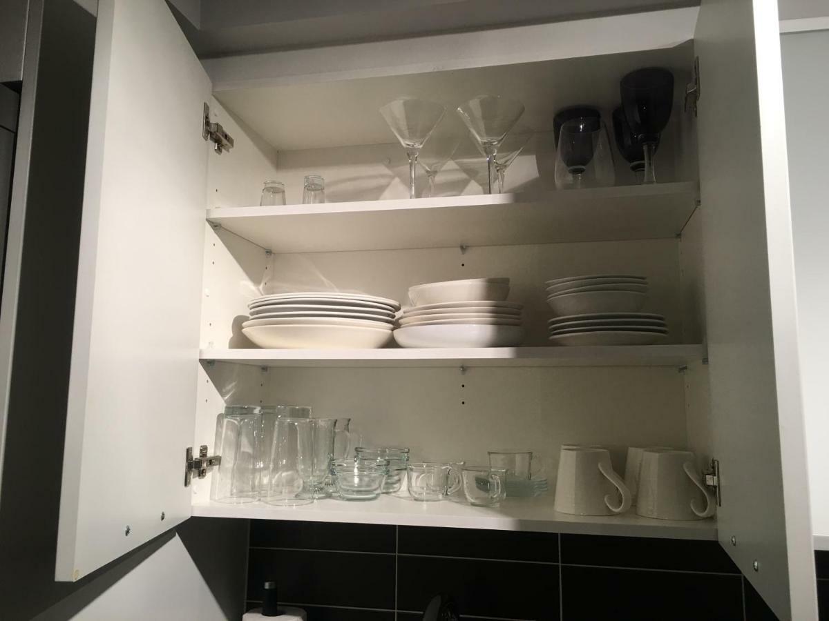 Downtown Heritage Condo With Parking 빅토리아 외부 사진